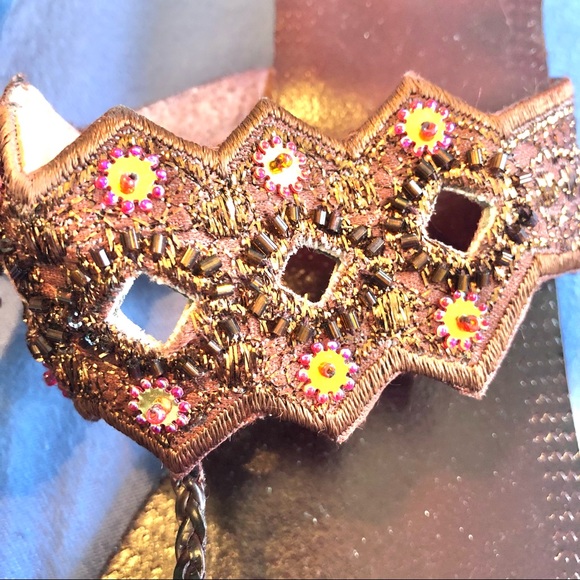 Indian/Pakistani Kolhapuri Chappal Flat Sandals with Toe Strap Brown - Picture 2 of 4